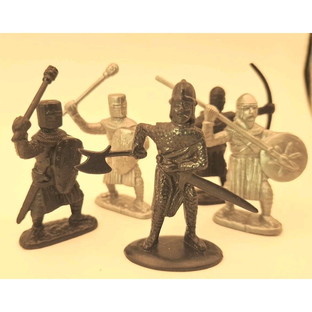 Medieval Knights Crusaders Lot of 32 Gray, Black, Silver 2.5 Inch Figurines Toys